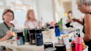 Café, Kunst & Kuchen für alle ab 60 - Atelier der Muße