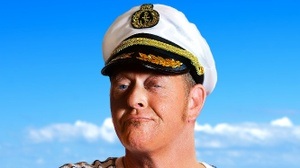 UNTER KREUZFAHRERN − Captain Comedy legt ab!
