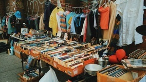 Kitsch- und Kulturflohmarkt