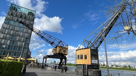 Vom Pegel bis zum Herkuleskran – Entdeckertour durch den Kölner Rheinauhafen