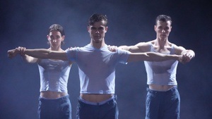 Triple Bill Tanzabend  Duo GLÄNZ - „Sound of(f)… Movement, Interlude“ //  ANNA & MAÉ - 7 AM // LILIT HAKOBYAN - LUCK