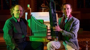 Mit 3 Orgeln und 2 Saxophonen um die Welt