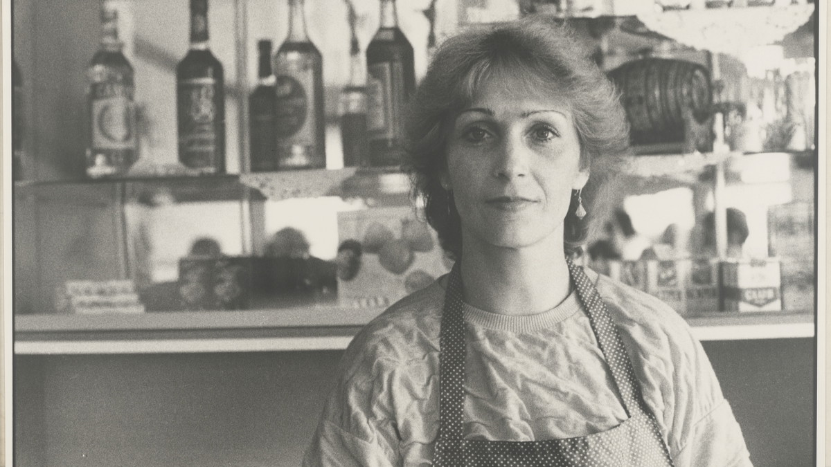 Tandemführung in der Ausstellung „Helga Paris. Häuser und Gesichter. Halle 1983–85“