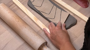 Töpfern - Handbuilding Kurs am Tisch