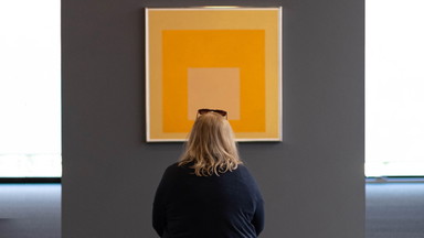 Kurzmeditation "Eintauchen in Kunst" im Josef Albers Museum