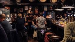 O'sheas Irish Pub & Biergarten