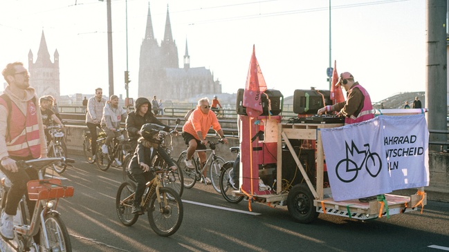 Fahrrad-Rave x Dom Whiting - Demo für bessere Radwege