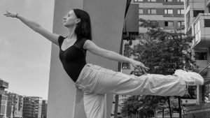 HipHop für Teens & Ballett für Erwachsene - neue Tanzkurse (für Anfänger:innen) an der Lola Rogge Schule im Kiebitzhof