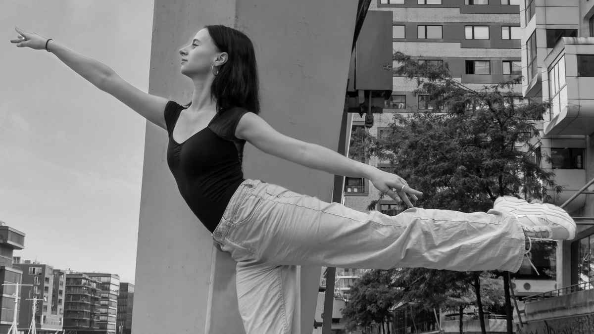 HipHop für Teens & Ballett für Erwachsene - neue Tanzkurse (für Anfänger:innen) an der Lola Rogge Schule im Kiebitzhof