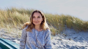 »Bis ans Meer«. Lesung und Podiumsdiskussion mit der Journalistin, Moderatorin und Autorin Peggy Patzschke