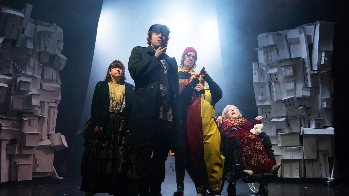 klein. - Ich zeichne dir ein Schaf.