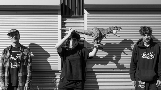 Night Court (Can) / Neon Bone (DE)