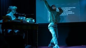 Belonging - eine interdisziplinäre mehrsprachige Performance