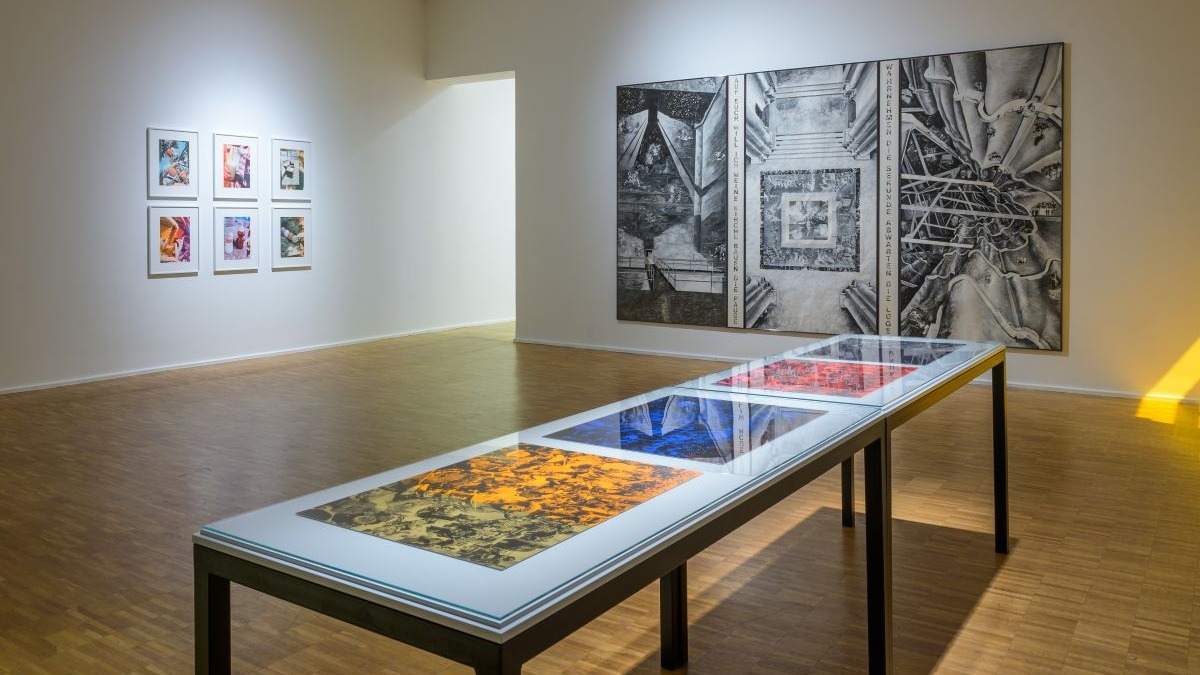 It’s not about nothing: Ausstellungsrundgang mit Sabine Weier