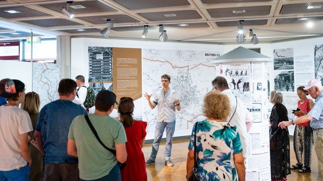 Thematische Führung durch die Dauerausstellung zum Ende des Zweiten Weltkrieges mit Dr. Marius Hirschfeld