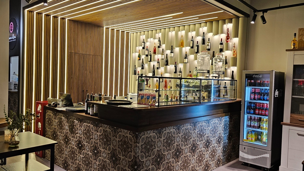 Feiern Sie mit Carmen & Rosa:  7 Jahre voller Überraschungen,  köstliche Aperitivos und iberische Genüsse  am 16. August Vom 12.00 - 22.00 Uhr!