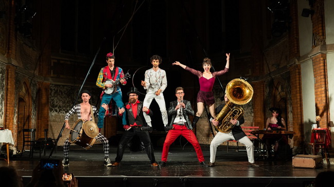 Tsirk Dobranotch: Ein Klezmer-Zirkus