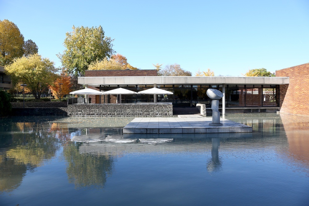 Tuschewanderungen - Zeitgenössische Arbeiten auf Papier von Jianfeng Pan, 2014–2024