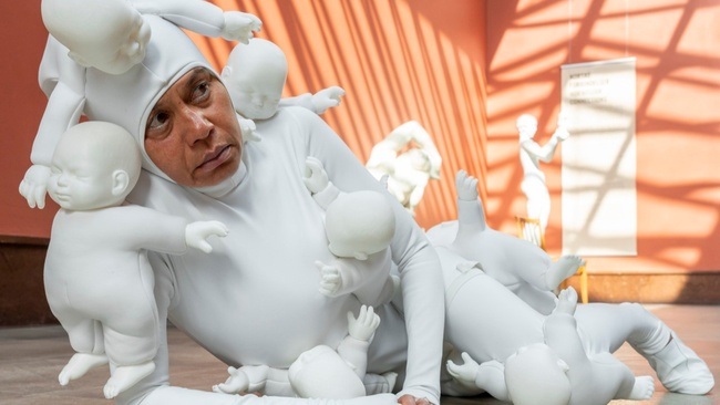 Die mitochondriale Eva. Mutterschaft und Ent-Mutterschaft