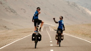 Radreisevortrag: Tallbike Against Cancer – Von München nach Peking