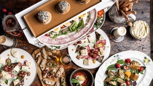 CHRISTMAS BRUNCH | Mit Live-Musik & Kinderbetreuung