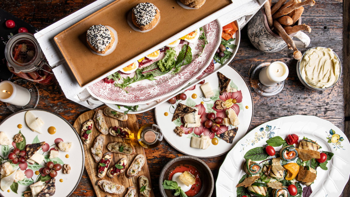 CHRISTMAS BRUNCH | Mit Live-Musik & Kinderbetreuung