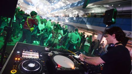 Sundowner & Festival-Closing Party mit den Hytop-DJs | 40 Stunden Gasteig