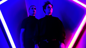 She Past Away / Support: Isla Ola