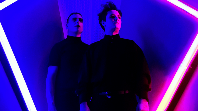 She Past Away / Support: Isla Ola