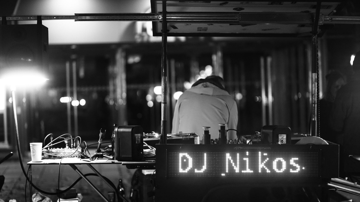 DJ Nikos