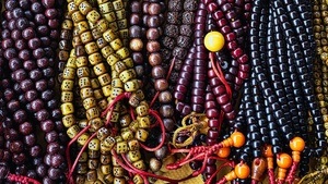 Tantrische Perlenkette - Energie in Form gebracht