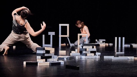 Body that stands | Smadar Goshen