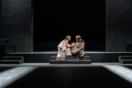 Antigone / Schwester von