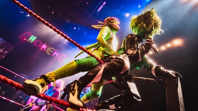 CHOKE HOLE: EXTREME DRAG WRESTLING