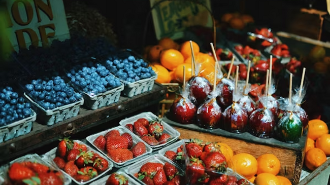 Wochenmarkt am Marktplatz und Holzmarkt