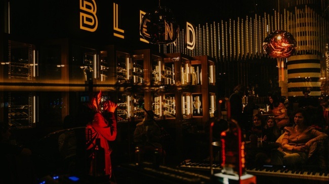 WINE & PAINT (WORKSHOP)