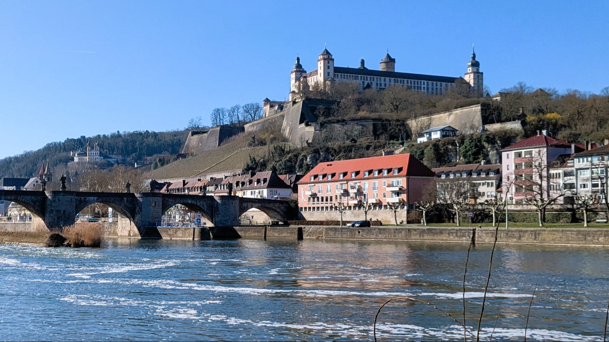 Deine Stadtführung: Kultur, Wein & geheime Ecken