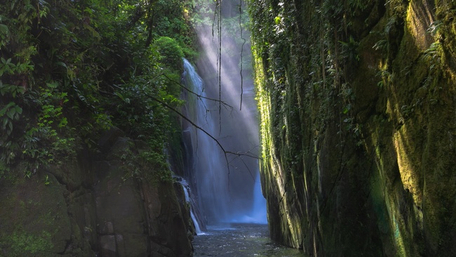 Swimming with Magatdä