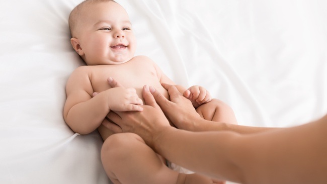 Babymassage mit Elementen des Babyyoga Kinder geboren 03 - Anfang 05/26)