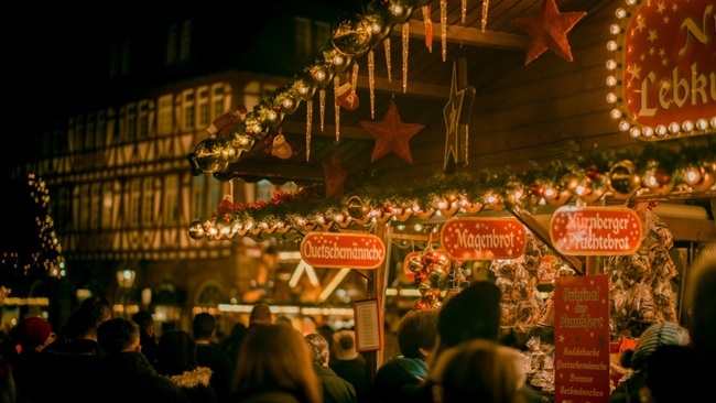 Weihnachtsmarkt am Rathaus