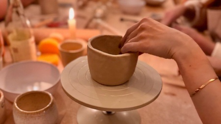 Yin Yoga & Töpfern Workshop im Studio Calma in Düsseldorf