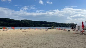 108 Sonnengrüße am Seaside Beach Baldeneysee
