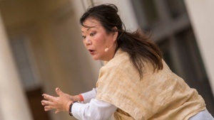 Geschichtentheater: 2+1 macht 4 oder wie drei Geschwister ausziehen ihren Vater zu retten 세아이들이 아버지를 구하기 위 해 길을 떠난다