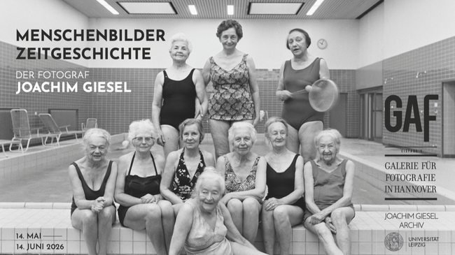Führung durch die Ausstellung "Menschenbilder | Zeitgeschichte. Der Fotograf Joachim Giesel