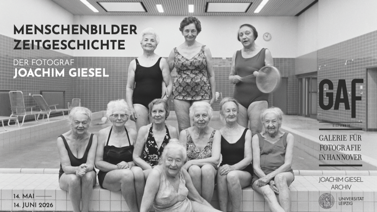 Führung durch die Ausstellung "Menschenbilder | Zeitgeschichte. Der Fotograf Joachim Giesel