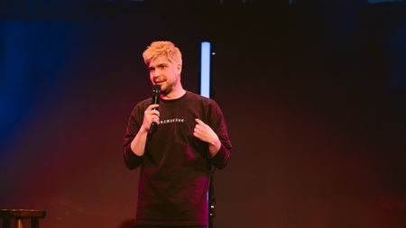 Stand Up Salon