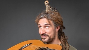 Mago Masin mit "Kleinkunstflieger"