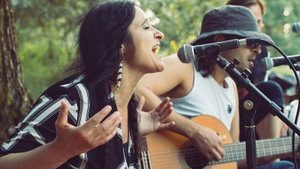 Origins live Open Air am Rhein – Klang, der verbindet. -Musik, die dein Herz weitet und dein Leben feiert.