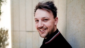 Powerpoint-Karaoke mit Gavin Karlmeier