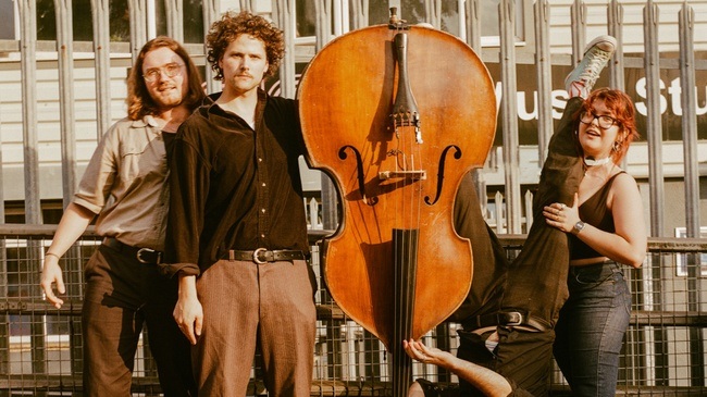 Anders/ Busato/ Miethe/ Nonnenmacher & Fergus Quill Plays Xero Slingsby